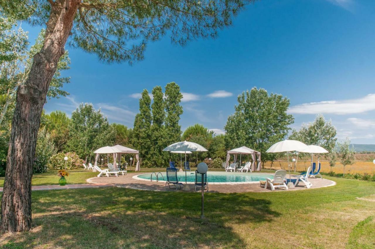 Podere I Giganti Скарлино Екстериор снимка